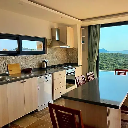 Gebze Sleeps 6 With Pool And Air Con Kadirleryakasi