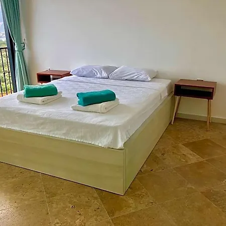 וילה Gebze Sleeps 6 With Pool And Air Con *
