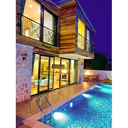 וילה Gebze Sleeps 6 With Pool And Air Con *
