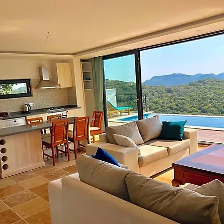 Gebze Sleeps 6 With Pool And Air Con וילה